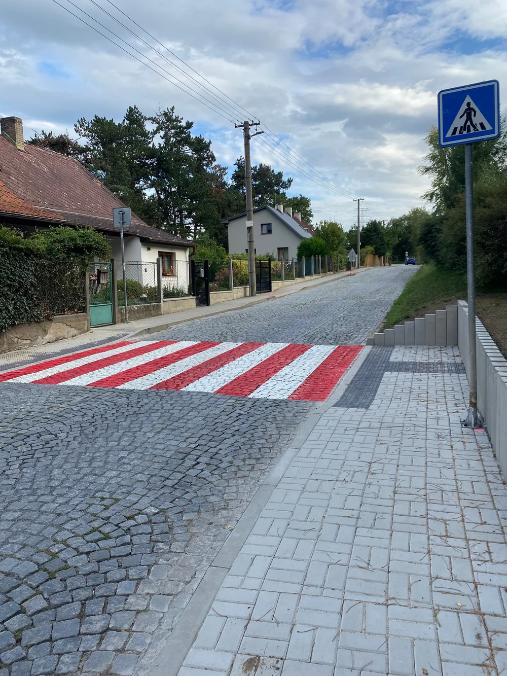 Nový přechod pro chodce ve Vraném nad Vltavou