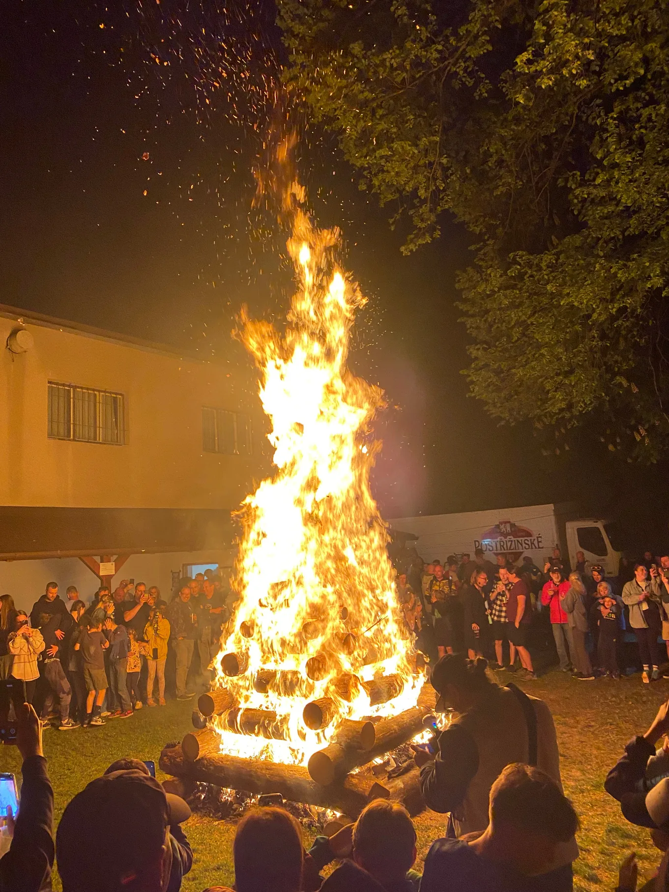 Pálení čarodějnic ve Vraném nad Vltavou